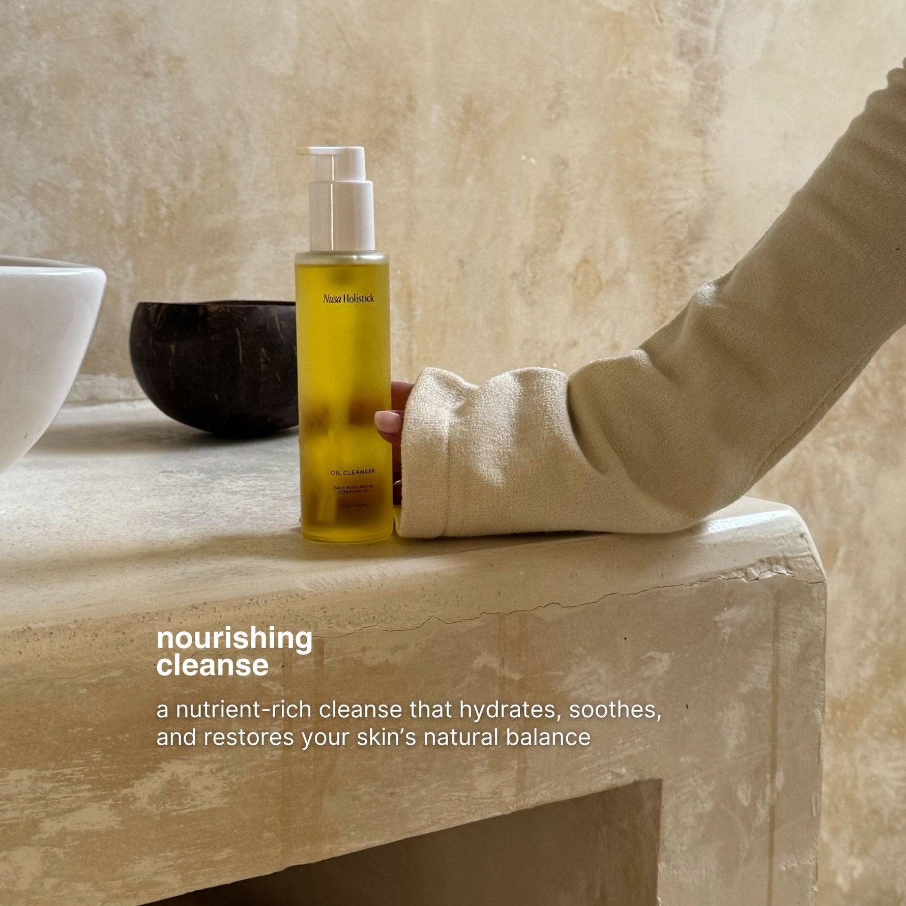Nusa Holistick Daily Restorative Cleansing Oil